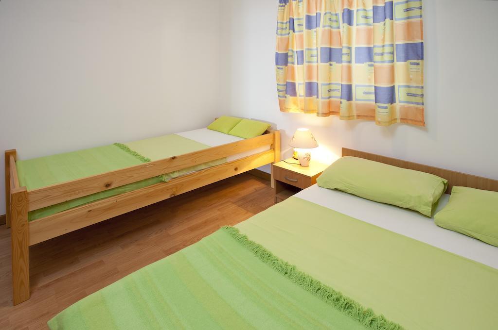 Apartma Fani *