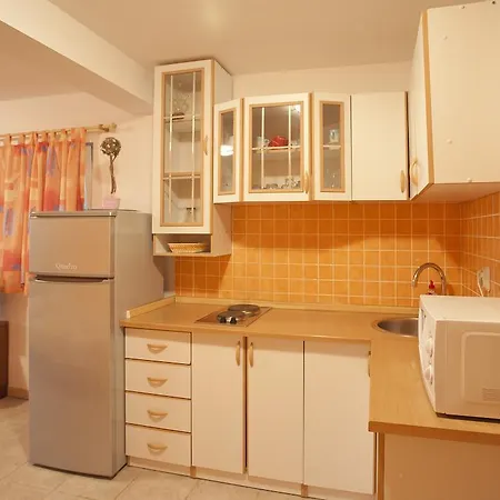 Apartments Fani Brela Pokoj fotografie