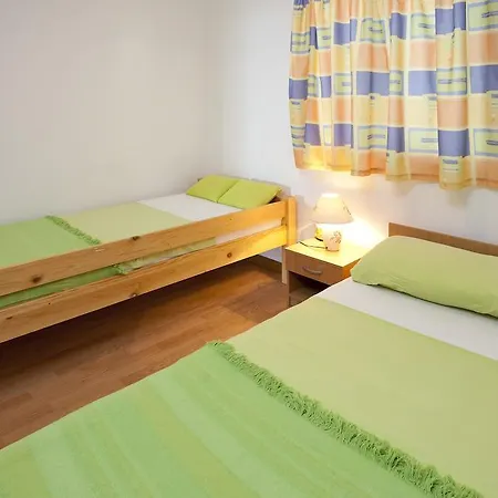 Apartments Fani Brela Pokoj fotografie